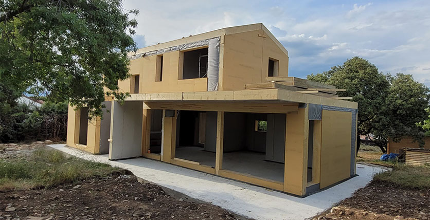 Sistemas constructivos. Panes de fibra de algodón. Econ House